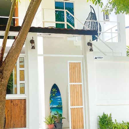 Moodhu Surf House Hotel Himmafushi Exterior photo