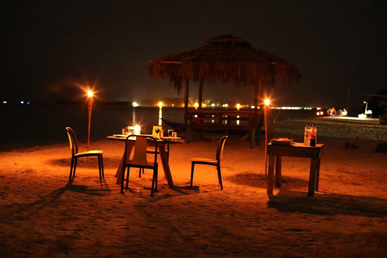 Moodhu Surf House Hotel Himmafushi Exterior photo